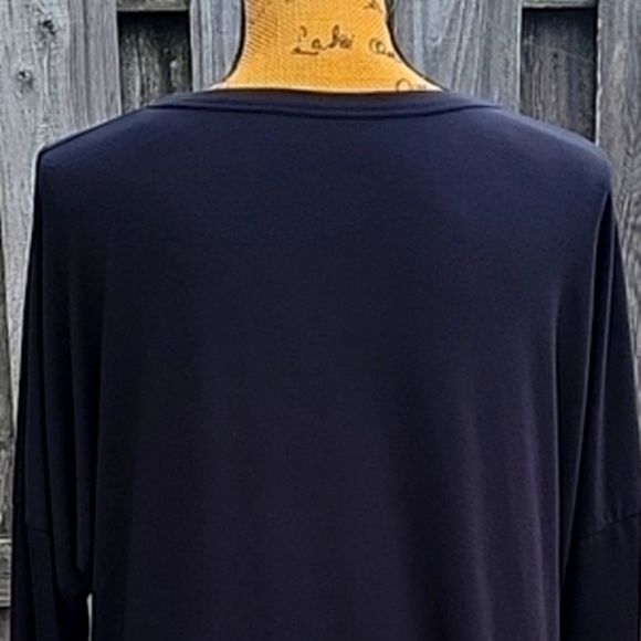 Women's Long Sleeve Top with Vented Sides - Picture 9 of 17